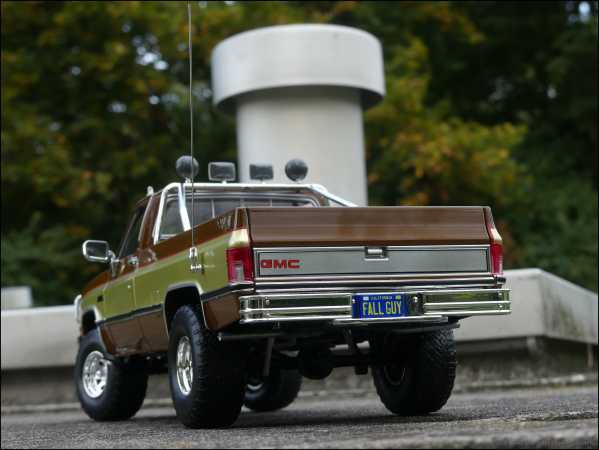 1:18 GMC K-2500 Sierra Grande 82´ FallGuy Ein Colt Für Alle Fälle